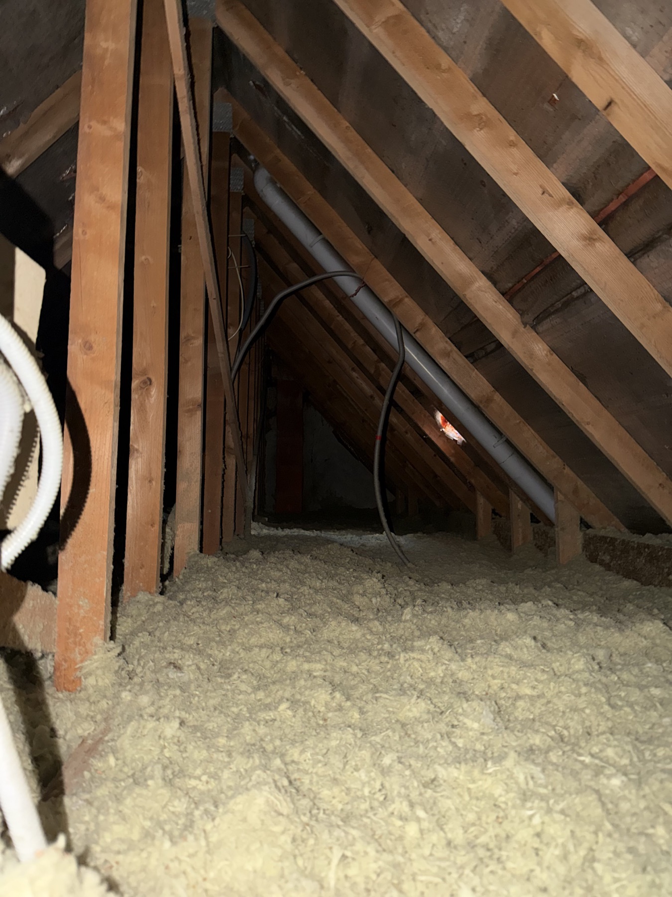 Combles perdus isolés par soufflage